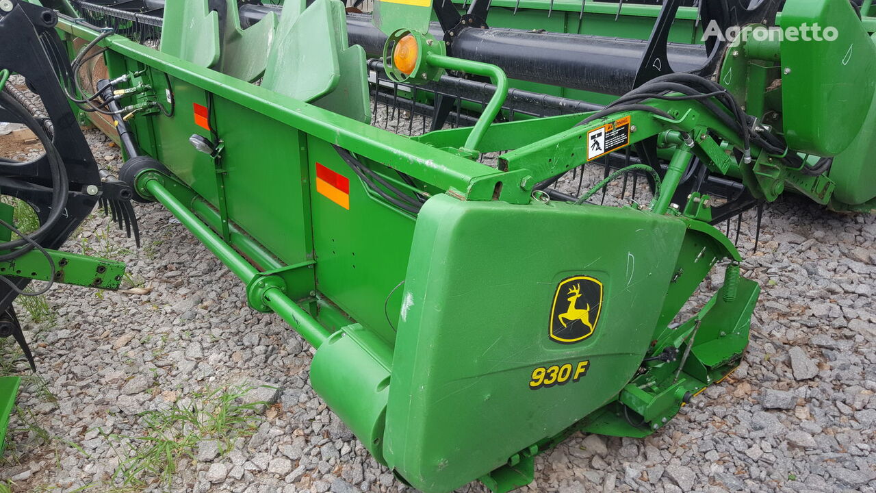 John Deere F925 gabona vágóasztal