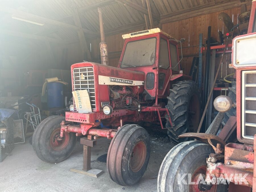 International Farmall 826 kerekes traktor