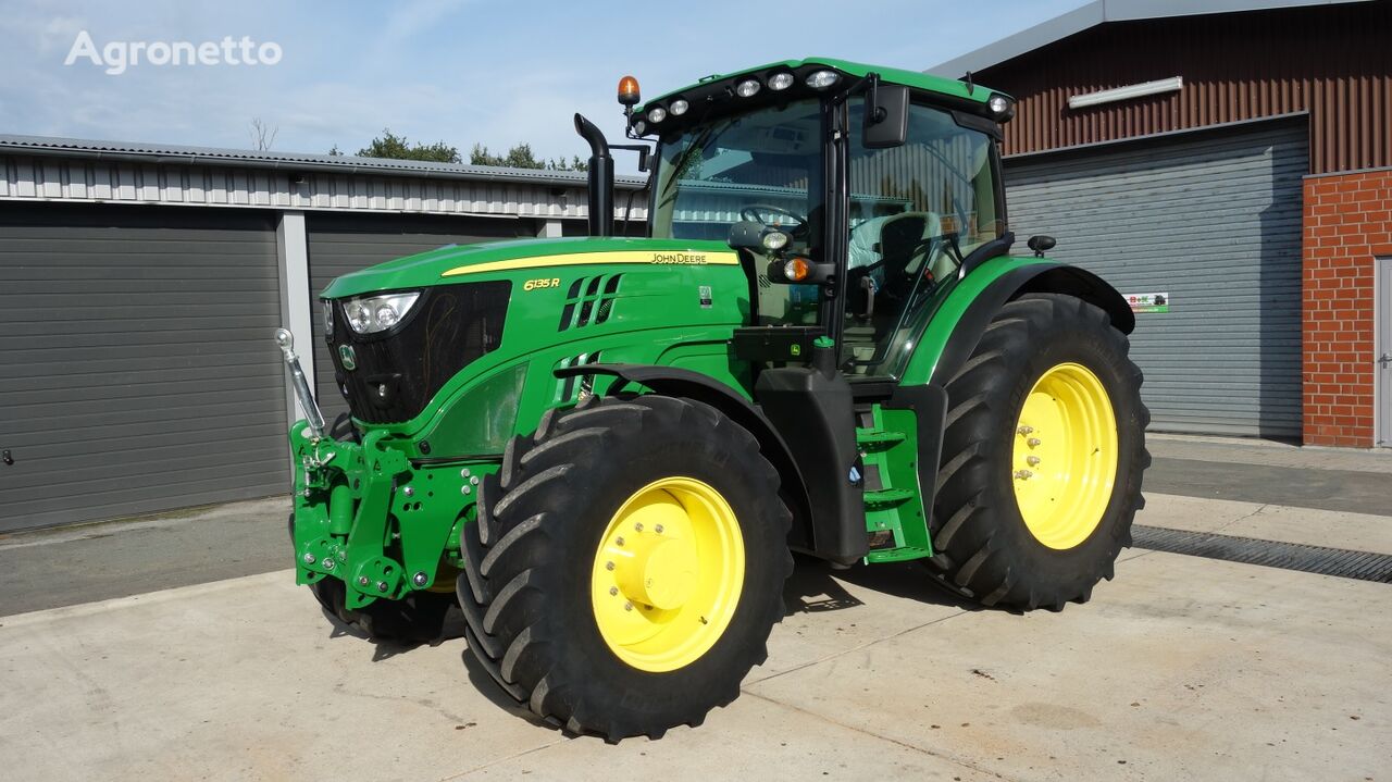 John Deere 6135 R kerekes traktor