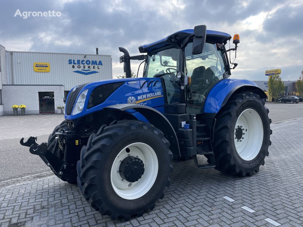 New Holland T7.245AC kerekes traktor
