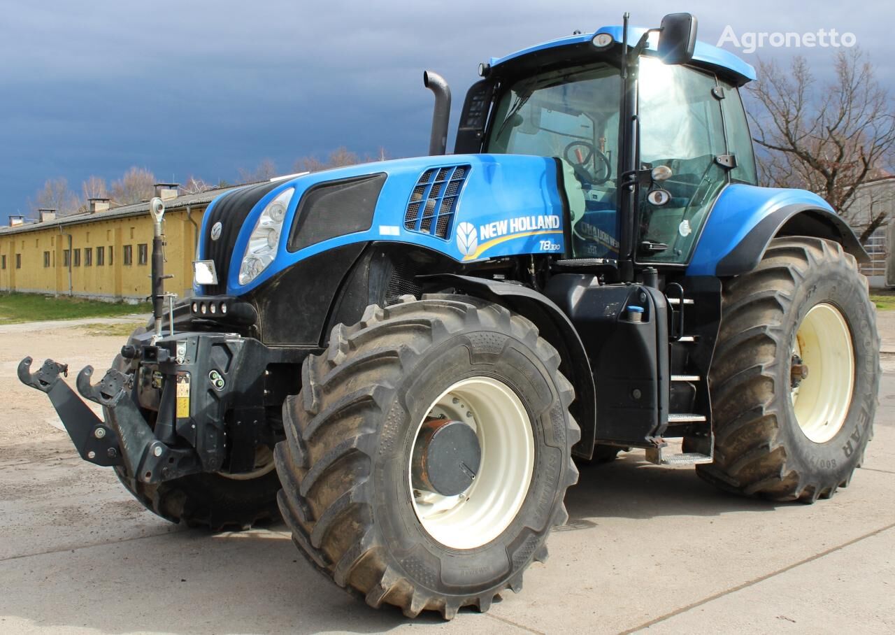 New Holland T8. 330 kerekes traktor