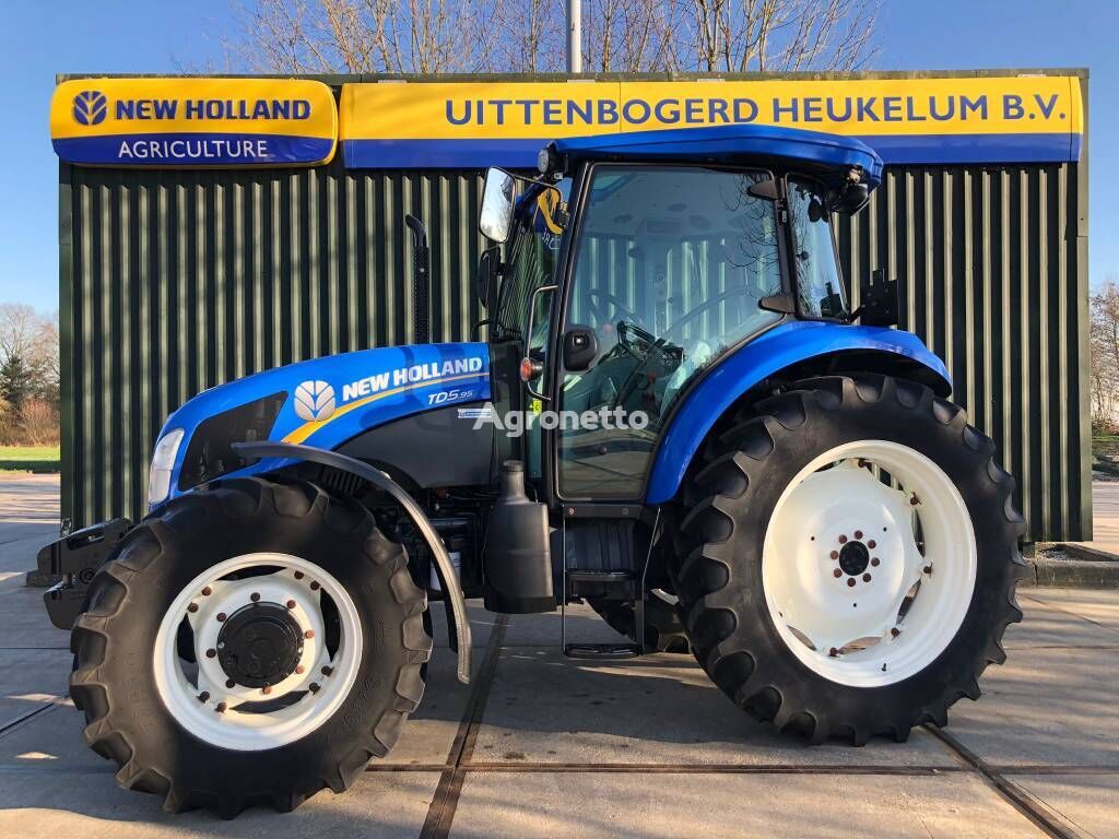 New Holland TD 5.95 kerekes traktor
