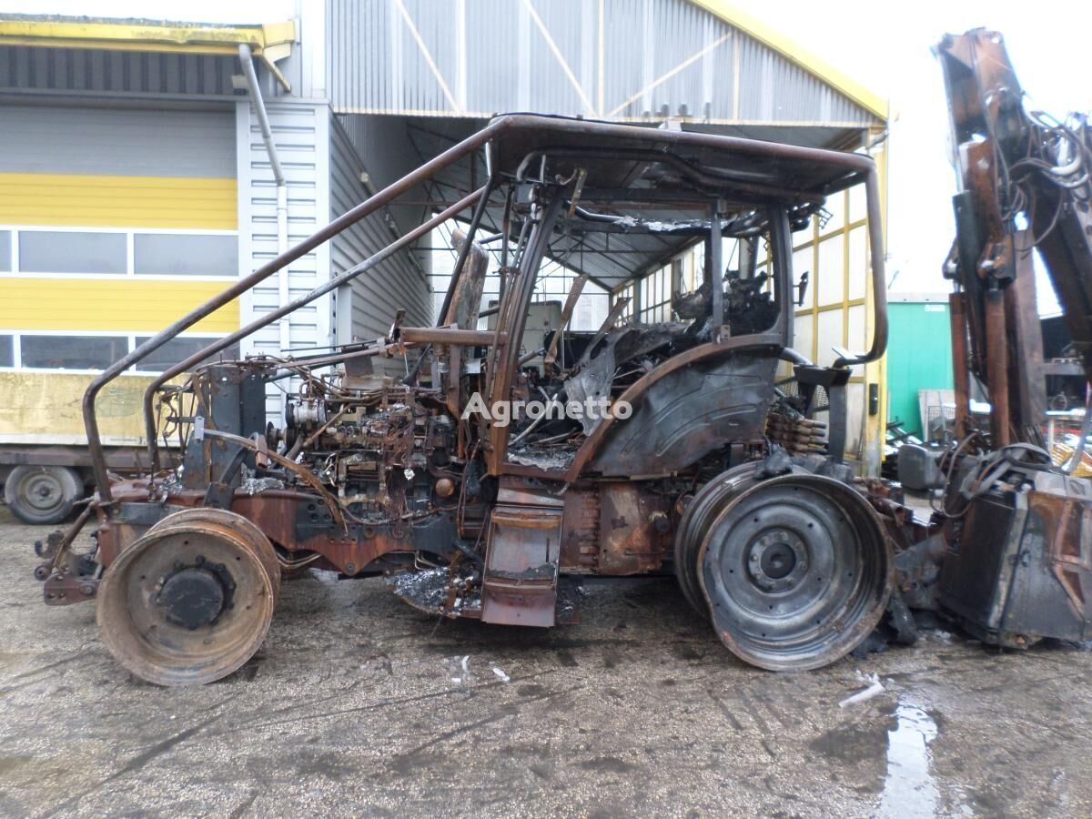 sérült Valtra T144 DIRECT kerekes traktor
