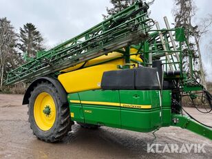 John Deere R962i vontatott permetezőgép